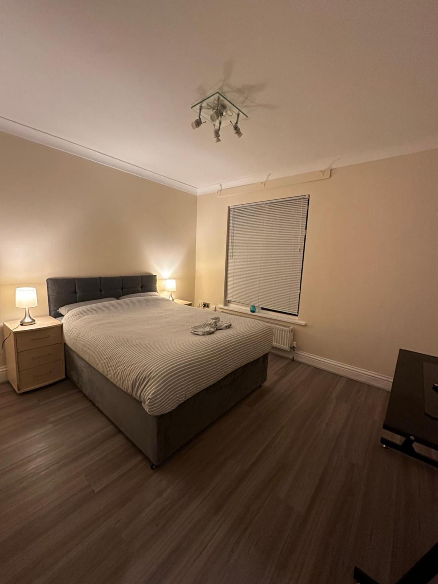 Leavesden Residence - Central - Cosy - Harry Potter Уотфорд Екстериор снимка