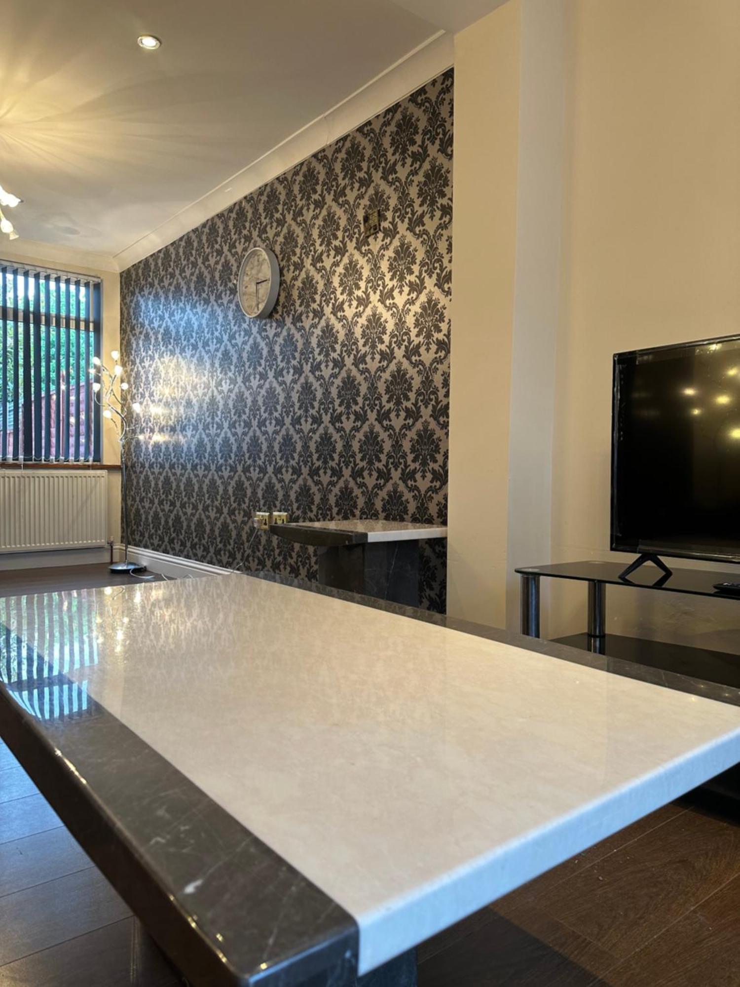 Leavesden Residence - Central - Cosy - Harry Potter Уотфорд Екстериор снимка